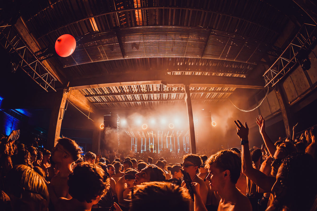 Loading... just a sec